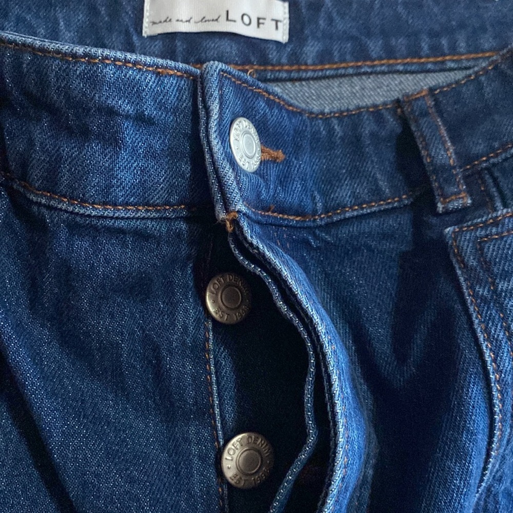 LOFT High Rise Utility Straight Jeans in Dark Stone Wash
Size 32 - Picture 7 of 12